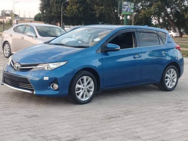 toyota auris