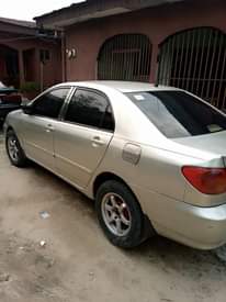 A picture of 2005 corolla