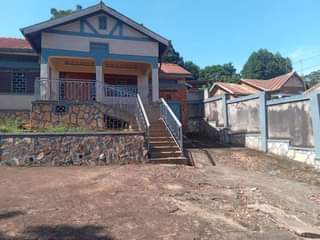 A picture of Residential house at makindye kizungu