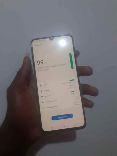A picture of Samsung A70 GB128 RAM6 Face lock ipo Fingerprint ipo Camera