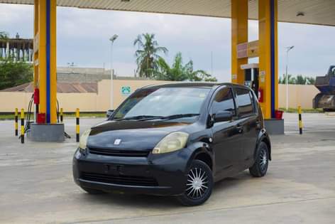 A picture of Car Passo piston 3 Number CTJ Color black Engine Capacity