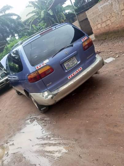 A picture of Toyota sienna available for sale Engine and gear box is