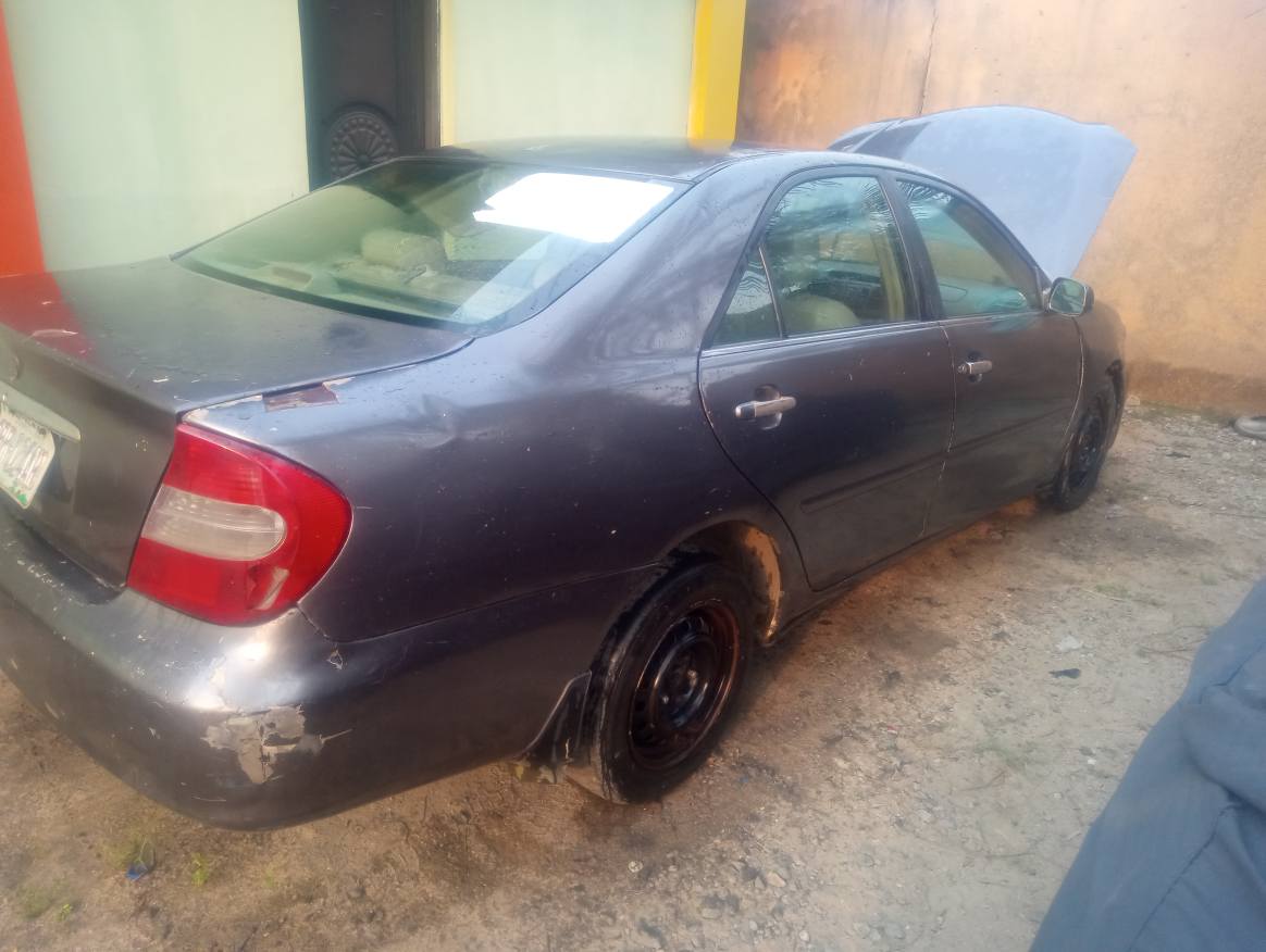 A picture of Toyota Camry 2004 2005