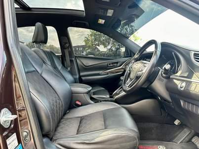 A picture of Toyota harrier Price mil58 Full document Cc1996 Model 2014 Low