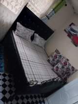 A picture of Kitanda na godoro 5 6 Tsh 330 000