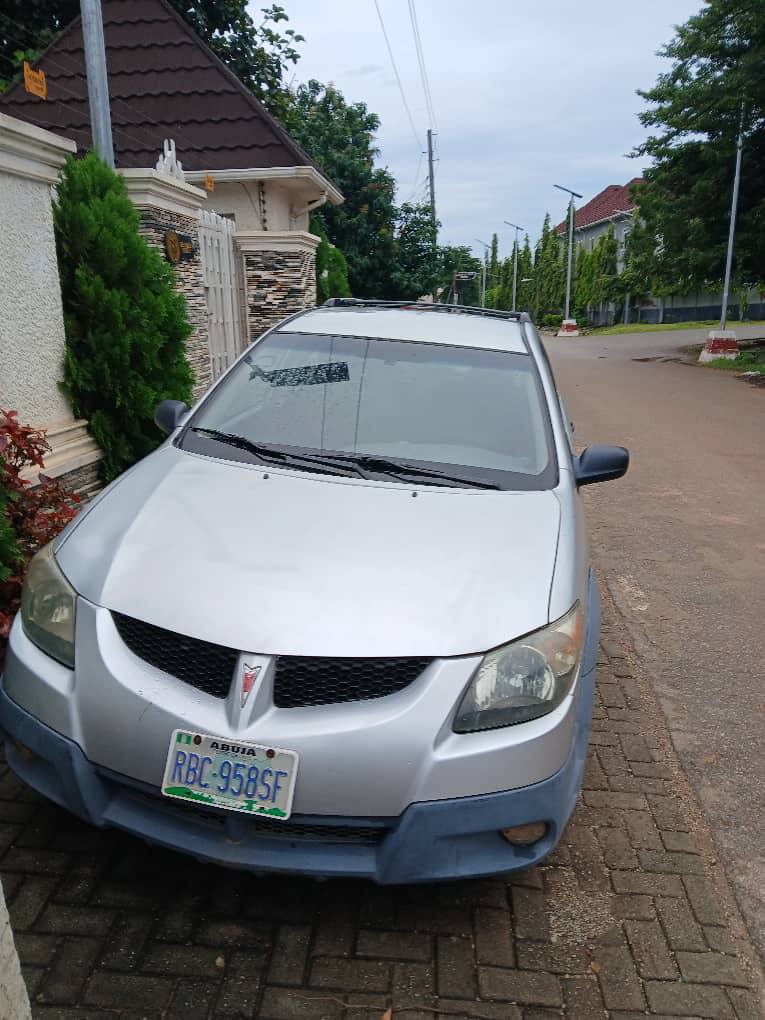A picture of Belgium standard Pontiac vibe 2004