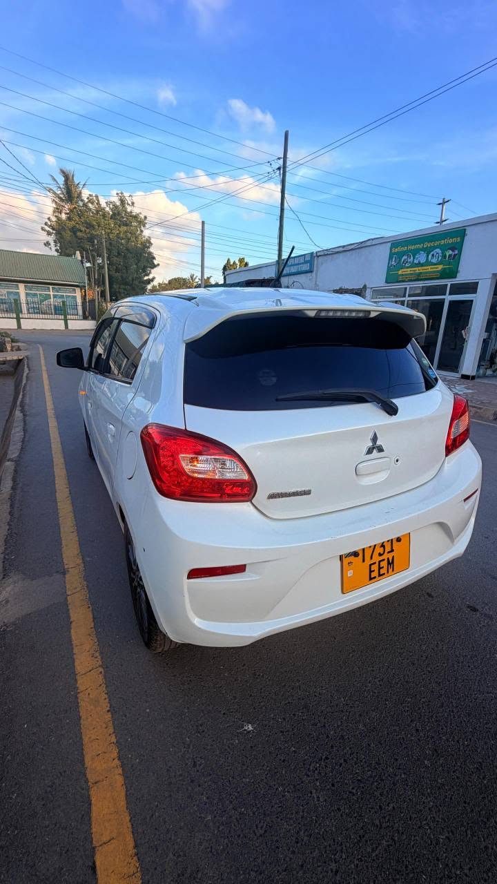 A picture of Mitsubishi mirage inauzwa 13million maongezi