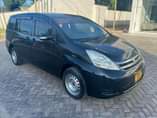 A picture of Toyota ISIS