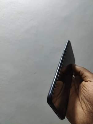 A picture of Oppo Reno 5 F