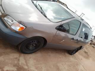 A picture of Reg Toyota sienna pure first body Engine gear working perfectly