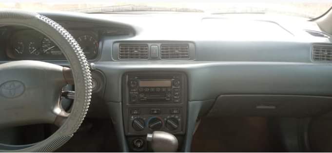 A picture of Toyota Camry 2000