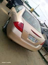 A picture of Sharp 2007 Honda Accord for sale V6 engine Nothing to