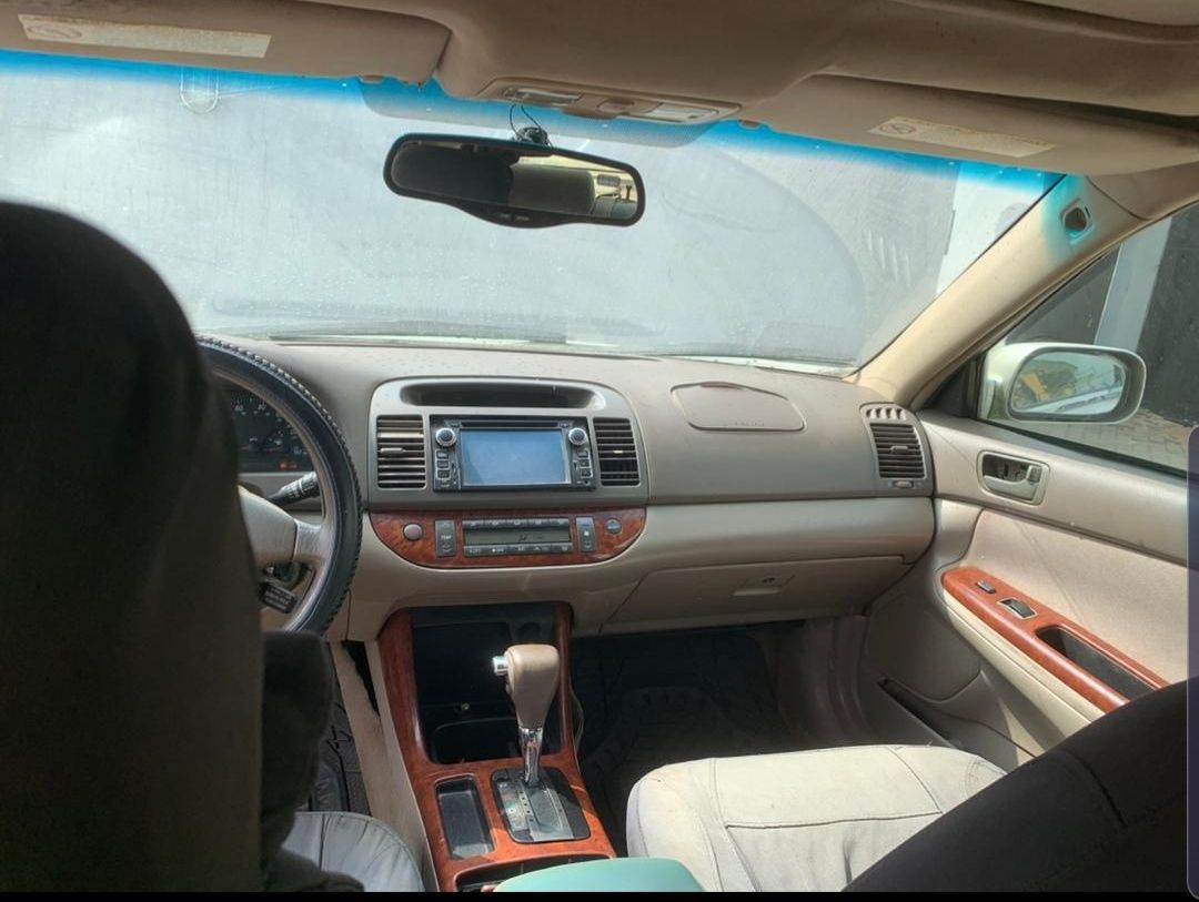 A picture of Camry 2 4