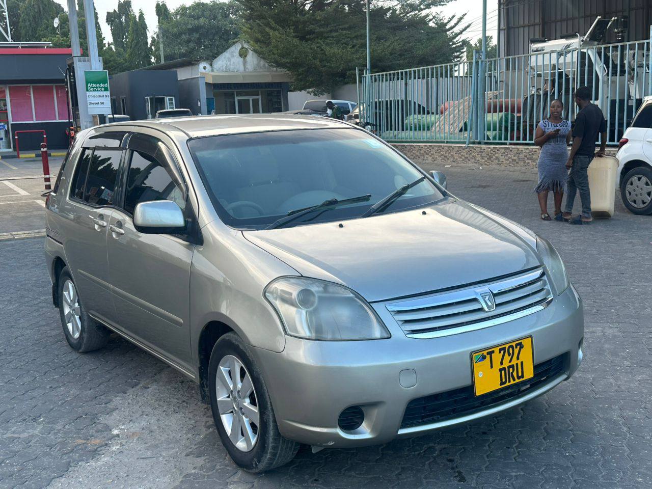 A picture of Toyota Raum 0767058883