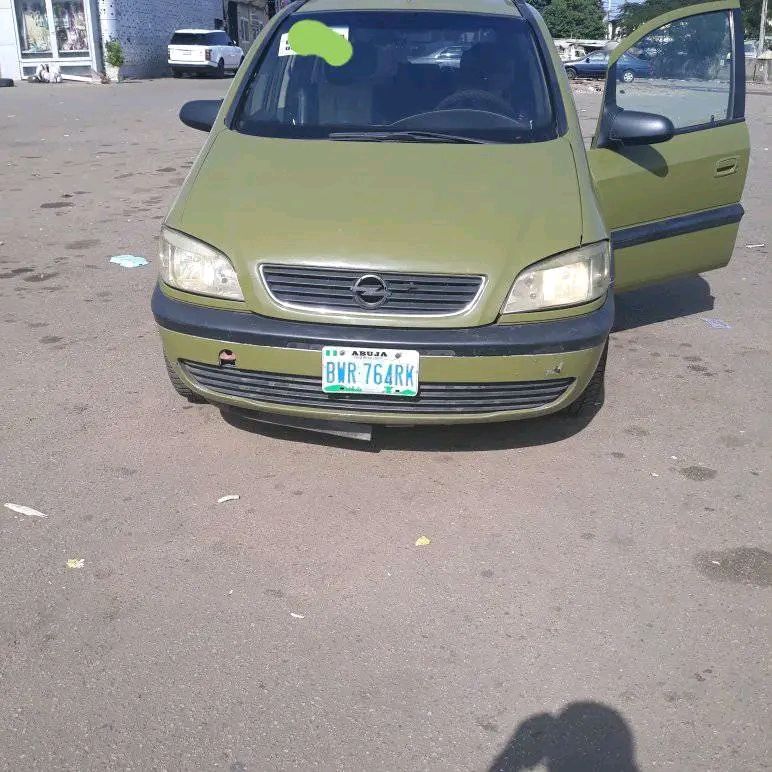 A picture of SOUND OPEL ZAFARI GOING SOUND ENGINE PERFECT GEAR AND AC