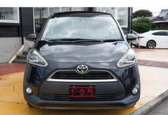 A picture of TOYOTA SIENTA