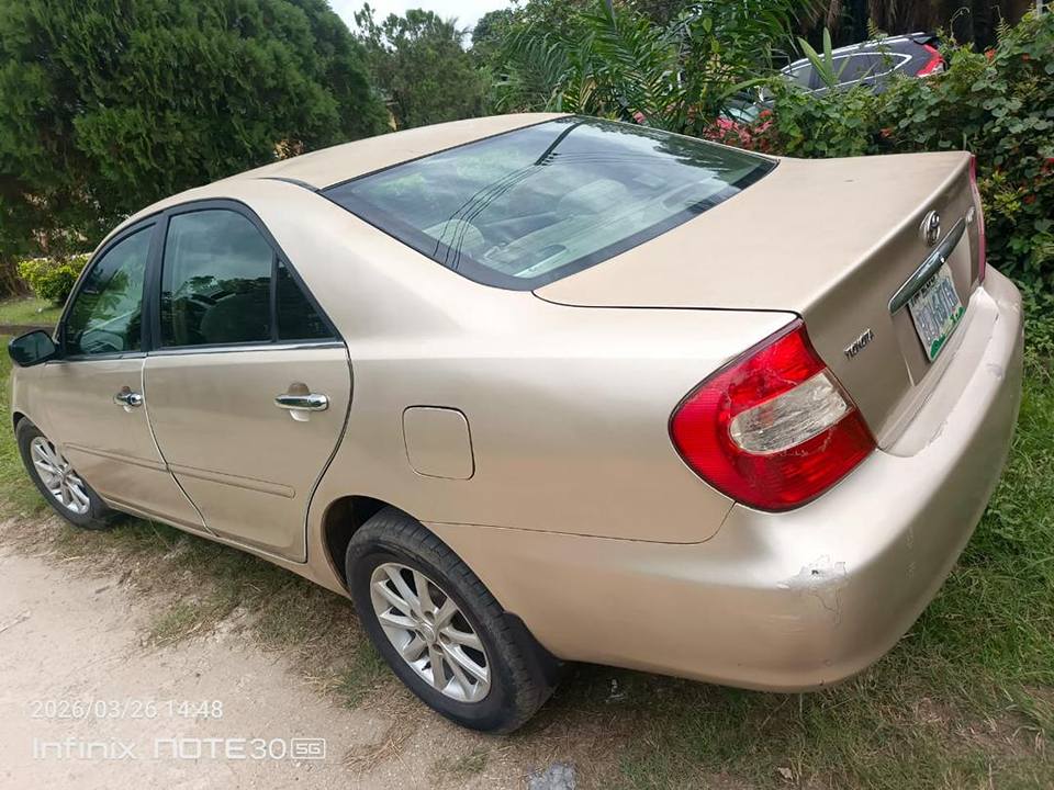A picture of Toyota Camry 2004