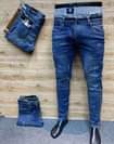 A picture of Jeans Kali Original TSH 25 000. Size 30 36 Piga