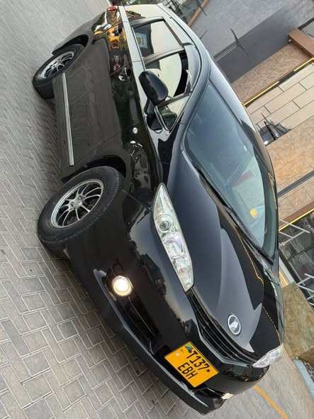 A picture of TOYOTA WISH NEW MODEL