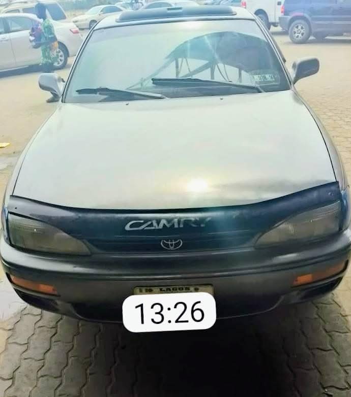 A picture of 1999 Toyota camry orobo