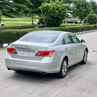 A picture of 2011 LEXUS ES350