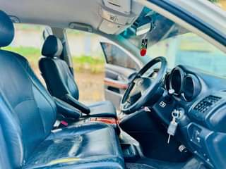 A picture of toyota harrier DTY
