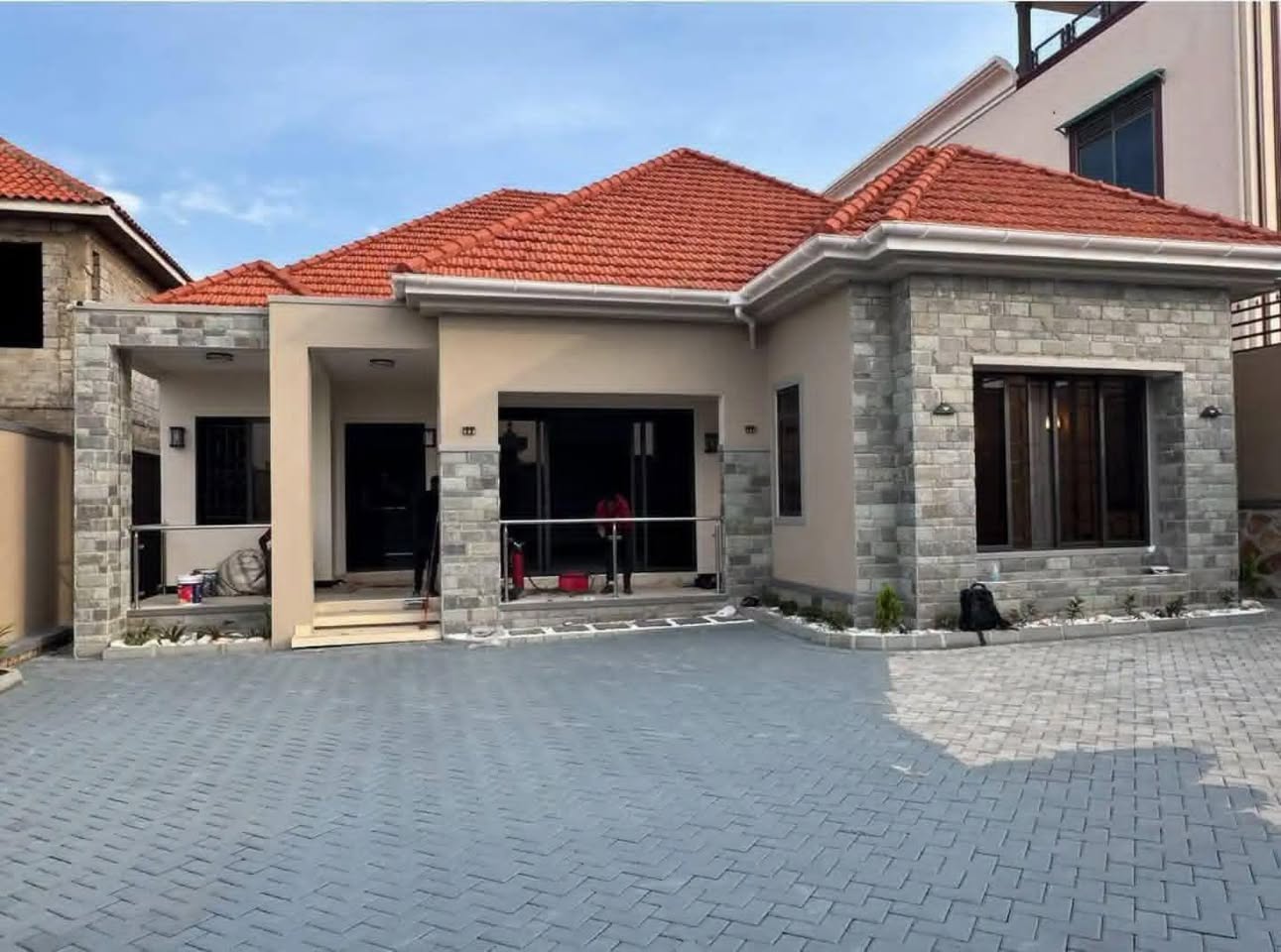 A picture of House for sale in kira
