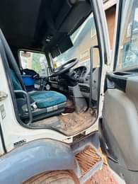 A picture of Box body at 45m call me 0758589222 0774552142