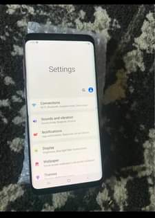 A picture of Samsung galaxy S9 plus