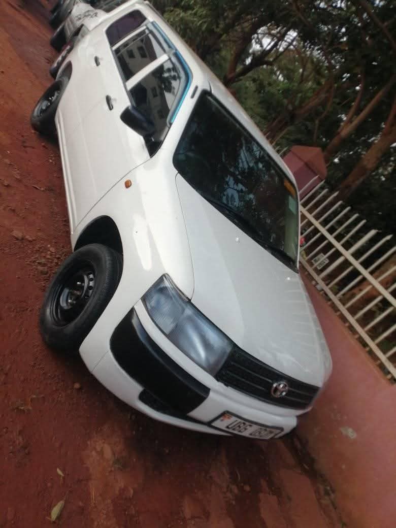 A picture of 2015 Toyota 2015