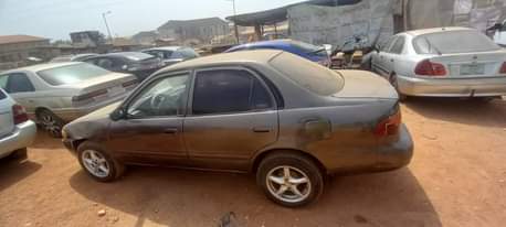 A picture of Toyota Corolla old model okere ju owo elo is available