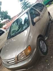 A picture of 2001 Toyota sienna clean Nigerian use everything is in perfect