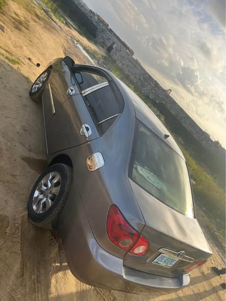 A picture of Toyota Corolla 2005