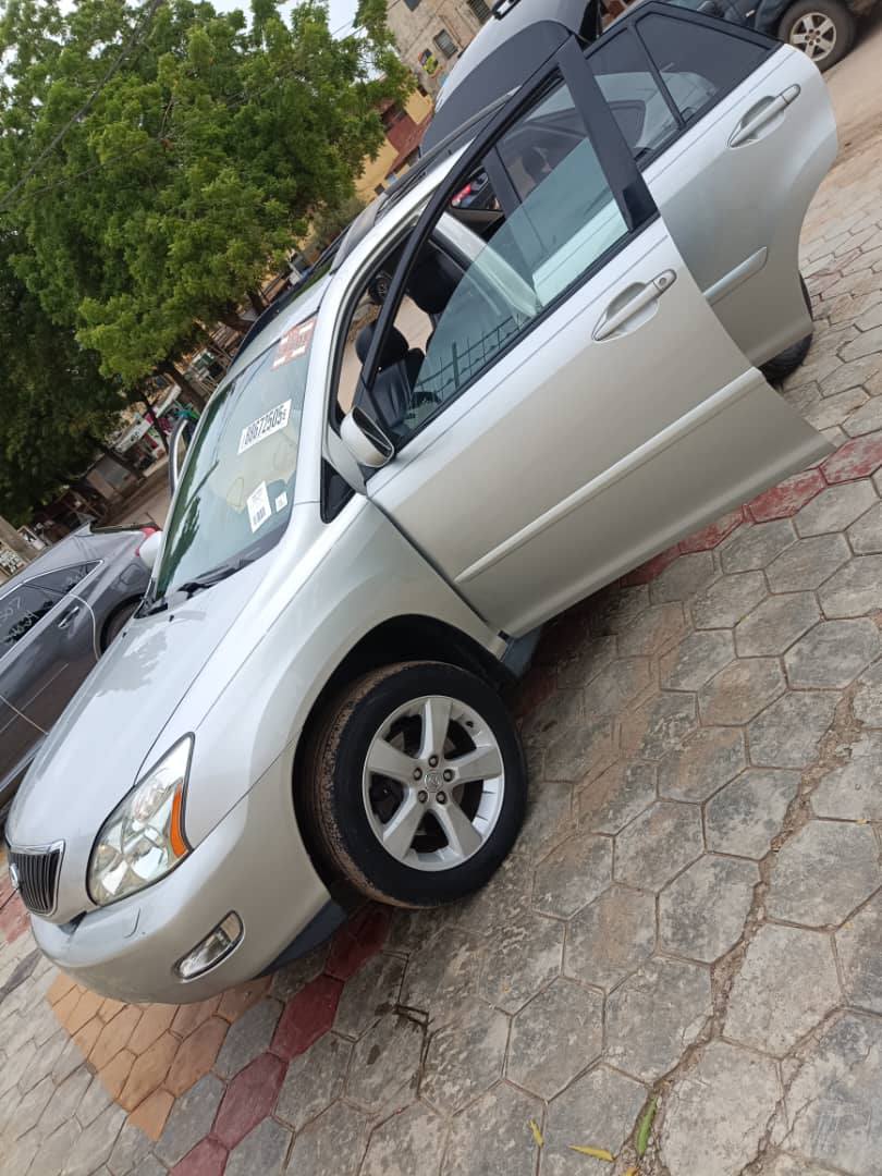 A picture of Rx330 Lexus