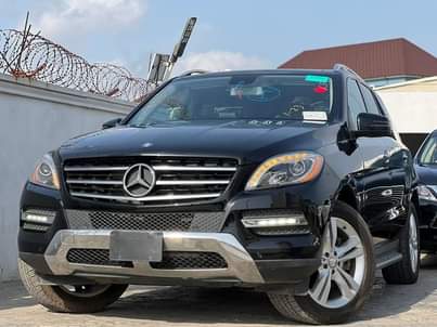 A picture of Mercedes Benz ML350 2013