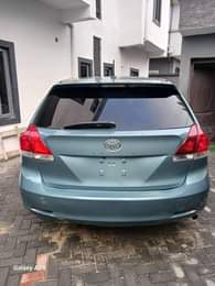 A picture of Toyota Venza 2010 Untouched engine and gear Chilling AC 4
