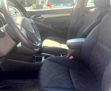 A picture of 2009 Pontiac vibe Black interior Gray exterior Fwd drive train
