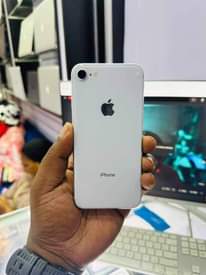 A picture of Uk used phones with warranty call 0707845400