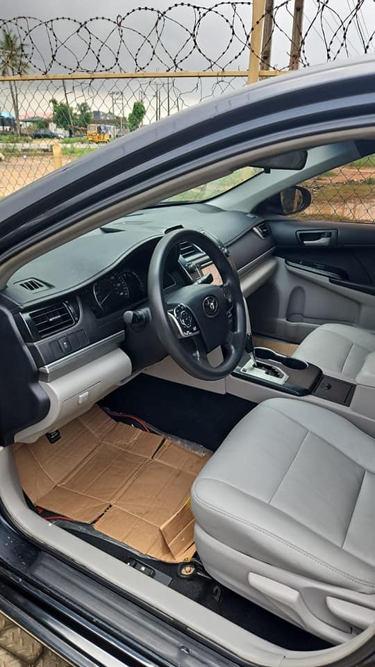 A picture of Toyota Camry 2013 Tokubo