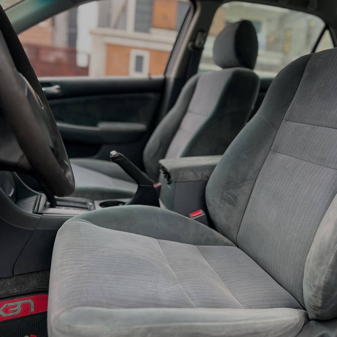 A picture of 2004 honda accord