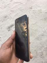 A picture of Iphone Xs