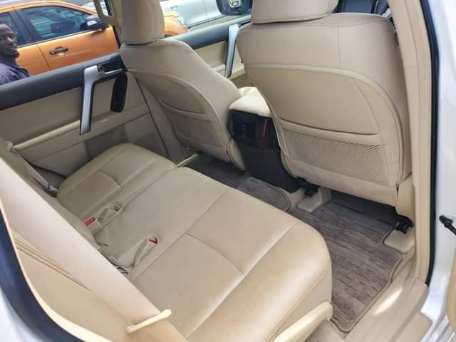 A picture of 2018 Toyota Prado