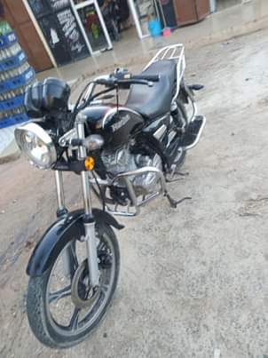 A picture of HAOJUE ESCORT 150 NYEUSI