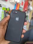 A picture of Iphone 8plain Gb64 Ram4 0687098582
