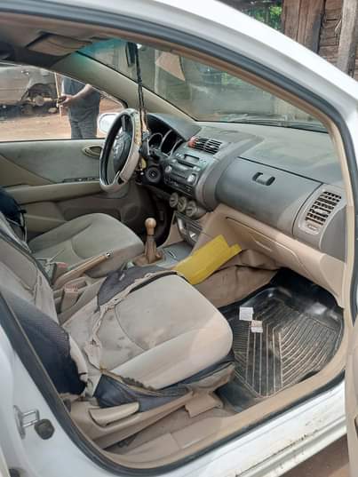 A picture of 2006 HONDA CITY MANUAL First Body Suitable for Uber Business