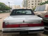 A picture of Lincoln 1987 model toks