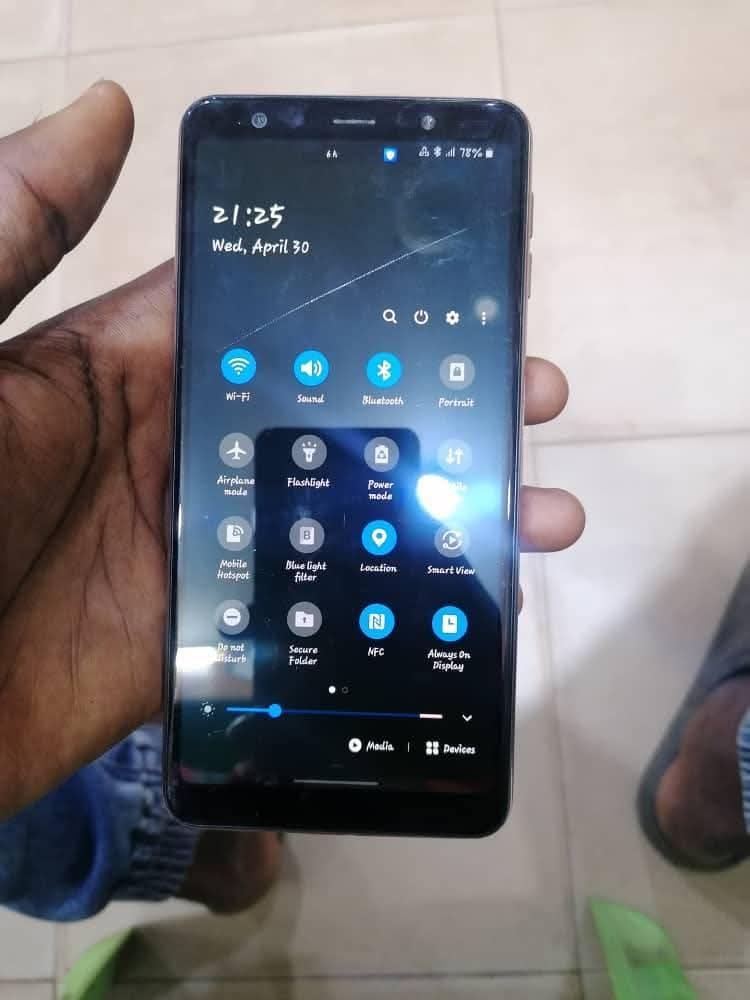 A picture of Samsung galaxy A7