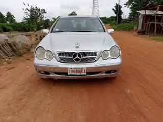 A picture of Mercedes Benz C240