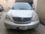 A picture of Register 05 Lexus RX 330