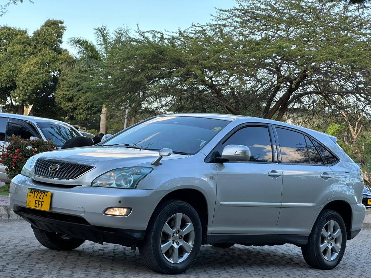 A picture of  PRICE 29.8mil Toyota HARRIER Year 2008 Gari ni nzuri